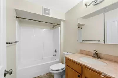 1652 25th Place NE #203, Issaquah, WA 98029 - Photo 24