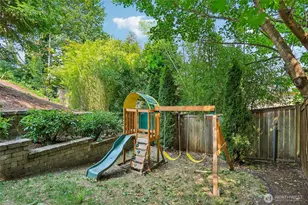1018 NE 103rd St, Seattle, WA 98125 - Photo 26