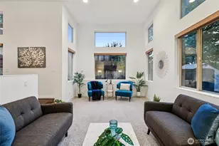 1018 NE 103rd St, Seattle, WA 98125 - Photo 4