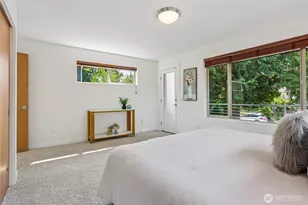 1018 NE 103rd St, Seattle, WA 98125 - Photo 14