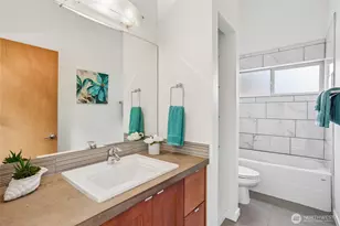 1018 NE 103rd St, Seattle, WA 98125 - Photo 16