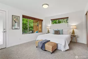 1018 NE 103rd St, Seattle, WA 98125 - Photo 12