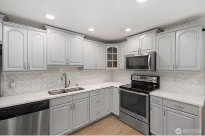 12716 NE 120th Street #H1, Kirkland, WA 98034 - Photo 14