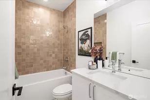 1713 17th Ave, Seattle, WA 98122 - Photo 14