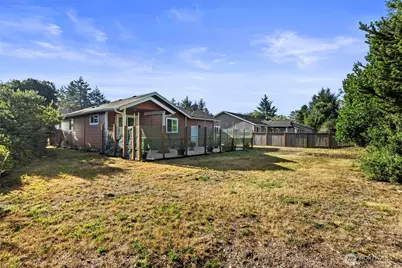 112 Seagate Street SW, Ocean Shores, WA 98569 - Photo 38