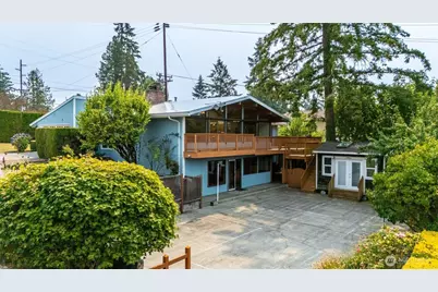 19505 45th Avenue NE, Lake Forest Park, WA 98155 - Photo 1