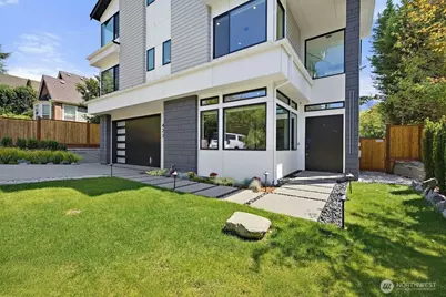 422 98th Avenue NE, Bellevue, WA 98004 - Photo 2
