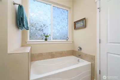 1758 Hillcrest Loop, Mount Vernon, WA 98274 - Photo 24