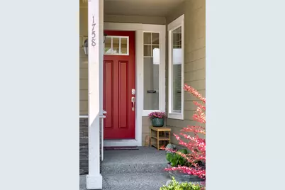 1758 Hillcrest Loop, Mount Vernon, WA 98274 - Photo 4