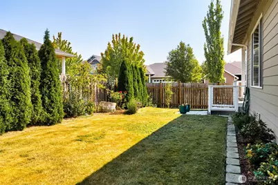 1758 Hillcrest Loop, Mount Vernon, WA 98274 - Photo 28