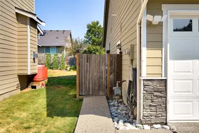 1758 Hillcrest Loop, Mount Vernon, WA 98274 - Photo 26