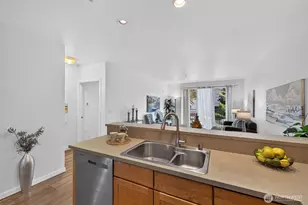 1220 E Columbia St, Seattle, WA 98122 - Photo 6