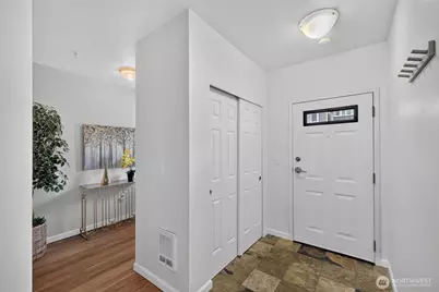 1220 E Columbia Street #202, Seattle, WA 98122 - Photo 16