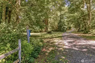 13808 SW 216th St, Vashon, WA 98070 - Photo 2