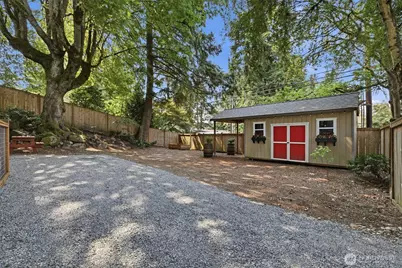 549 NW 205th Street, Shoreline, WA 98177 - Photo 32