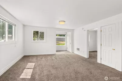 903 Howard Street, Raymond, WA 98577 - Photo 6