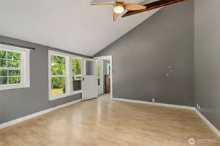 2101 Henkle St, Raymond, WA 98577 - Photo 16