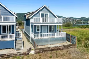 346 Island Ln, Raymond, WA 98577 - Photo 2