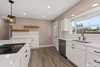 706 Bradford Street, Raymond, WA 98577 - Photo 12