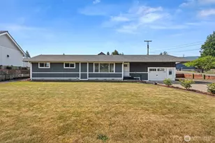 706 Bradford St, Raymond, WA 98577 - Photo 2