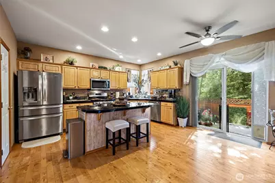 4610 146th Place SE, Bothell, WA 98012 - Photo 4