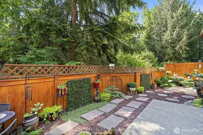 4610 146th Place SE, Bothell, WA 98012 - Photo 32