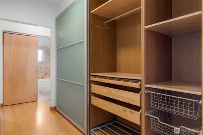 1122 Broadway E #301, Seattle, WA 98102 - Photo 24