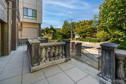 1122 Broadway E #301, Seattle, WA 98102 - Photo 8