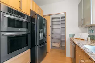1122 Broadway E, Seattle, WA 98102 - Photo 14