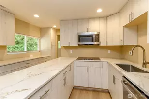 11049 18th Ave SW, Seattle, WA 98146 - Photo 12