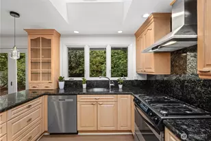14115 SE 45th St, Bellevue, WA 98006 - Photo 12