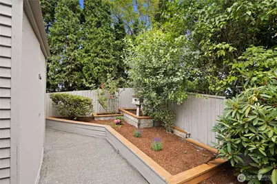 14115 SE 45th Street, Bellevue, WA 98006 - Photo 40