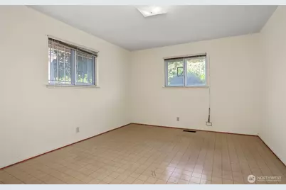 5900 34th Avenue SW, Seattle, WA 98126 - Photo 20