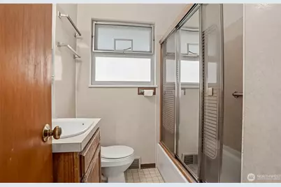 5900 34th Avenue SW, Seattle, WA 98126 - Photo 16