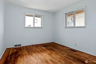 5900 34th Ave SW, Seattle, WA 98126 - Photo 18
