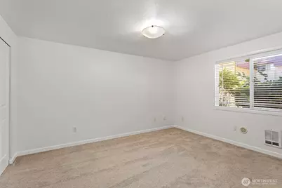 14200 SE 6th St #32, Bellevue, WA 98007 - Photo 8