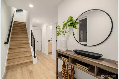 821 B 17th Avenue, Seattle, WA 98144 - Photo 4