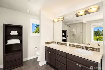 1109 33rd Avenue E, Seattle, WA 98112 - Photo 24
