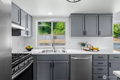7307 Morning View Avenue NE, Bremerton, WA 98311 - Photo 10