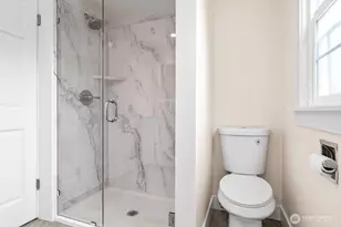 127 NE 58th St, Seattle, WA 98105 - Photo 24