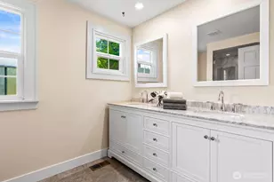 127 NE 58th St, Seattle, WA 98105 - Photo 22