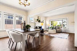 127 NE 58th St, Seattle, WA 98105 - Photo 12