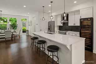 7832 NE 121st Ln, Kirkland, WA 98034 - Photo 6