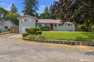 8402 34th St W, Tacoma, WA 98466 - Photo 2