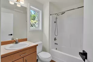 3851 Ambleside Ln NE, Bremerton, WA 98311 - Photo 22
