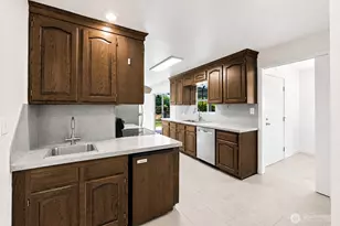 1422 115th St S, Tacoma, WA 98444 - Photo 4