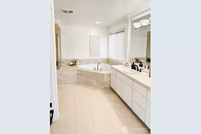 35204 Augusta Place SE, Snoqualmie, WA 98065 - Photo 24