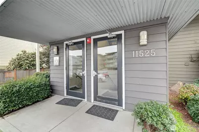 11525 Greenwood Avenue N #401, Seattle, WA 98133 - Photo 2