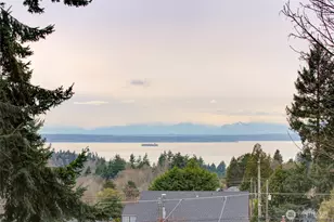 11525 Greenwood Ave N, Seattle, WA 98133 - Photo 14