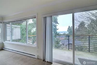 11525 Greenwood Avenue N #401, Seattle, WA 98133 - Photo 12